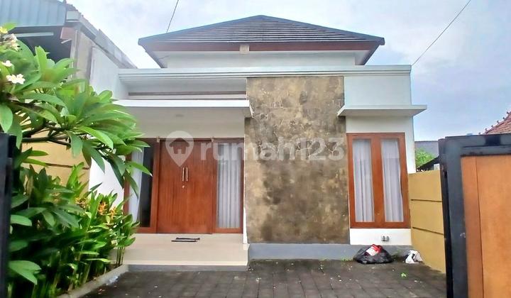 Disewakan Rumah Parkir Luas Renon