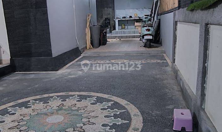 Dikontrakkan Rumah Luas Dekat Chis Kuta 1