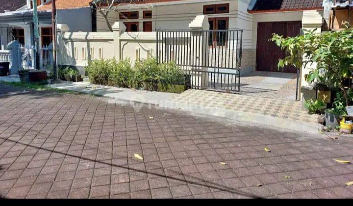 Dikontrakkan Rumah Di Kuta  1