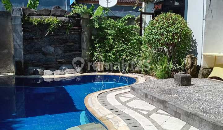 Dikontrakkan Rumah Villa Luas Pusat Kota