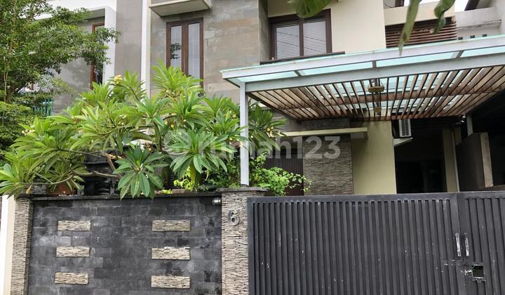 Dijual Runah 2 Lantai Lokasi Stategis Densel