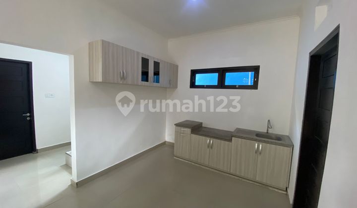 Dikontrakkan Rumah 2 Lantai Baru Direnovasi 2