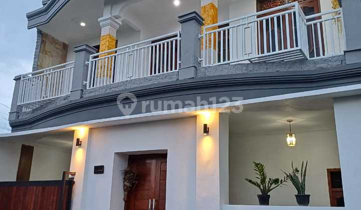 Adikontrakkan Rumah 2 Lantsi Bersih Dan.nyaman