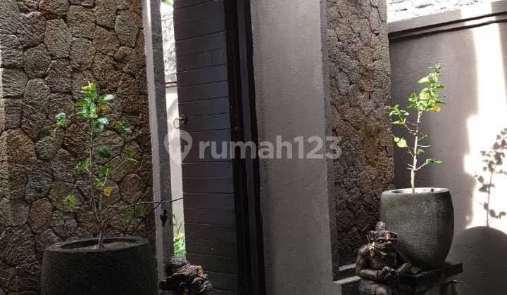 Diseeakan Spacious Villa 2