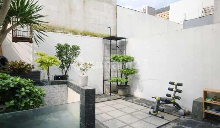 Rumah 2 Lantai Siap Huni Renov Furnish Bebas Banjir Nempel Orchad Summarecon Bekasi 2