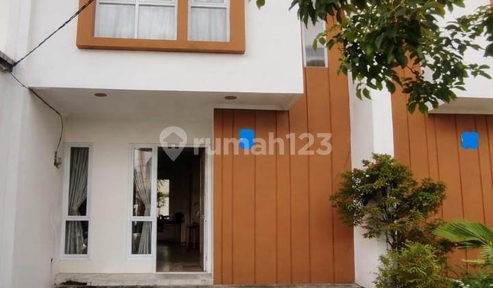 Rumah 2 Lantai Siap Huni Renov Furnish Bebas Banjir Nempel Orchad Summarecon Bekasi