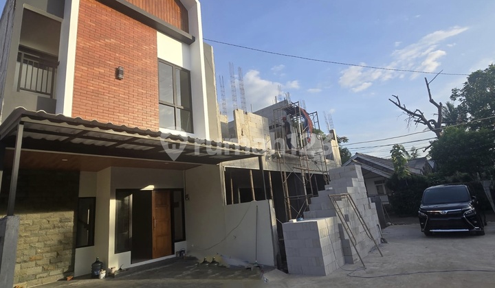 [ For Sale ] New 2-Storey House Eligible for Mortgage Near Taman Mini LRT Station, 1km to Toll@Bambu Apus Cipayung East Jakarta 2