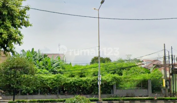 [ For Rent ] Land plot ready to build, suitable for cafe, restaurant, carwash, etc. Strategic location near McDonald's, gas station, cafes in Duren Sawit, East Jakarta.