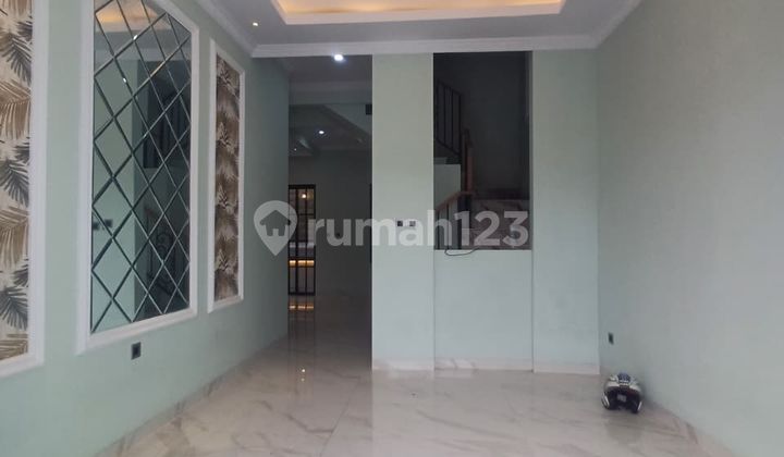 ruang tamu turun harga!! rumah di jaksel