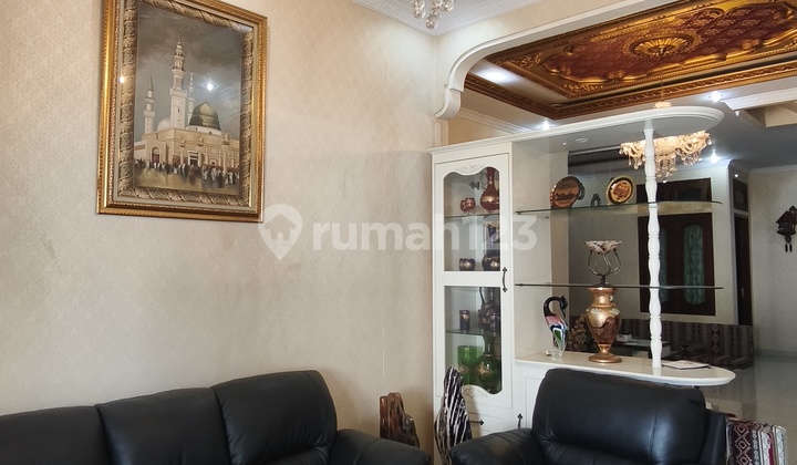 Rumah di Buaran 2 Lantai Full Furnish Siap Huni Tinggal Bawa Baju Selangkah ke Mall 2