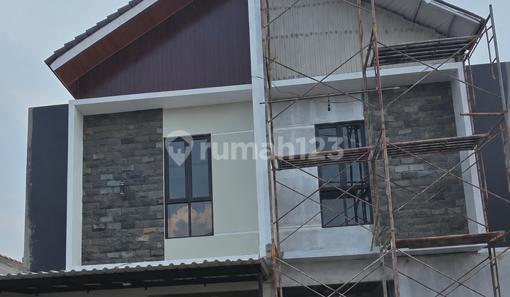 Modern Minimalist 2-Story House with 3 Bedrooms, KPR Assisted Until Completion @Lubang Buaya, East Jakarta Modern Minimalist 2-Story House with 3 Bedrooms, KPR Assisted Until Completion @Lubang Buaya, East Jakarta