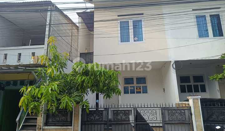 Disewakan Rumah 2 Lantai Di Mampang Prapatan Jaksel 1