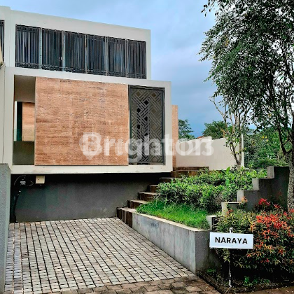 Hunian Mewah dengan Nuansa Villa Bali di Malang 1
