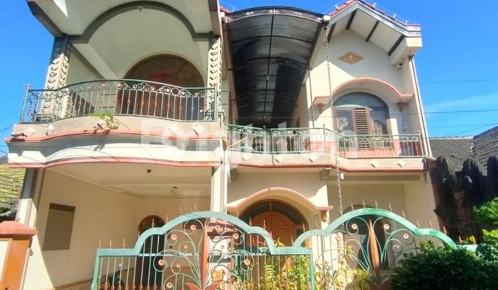 RUMAH MEWAH BAK ISTANA di MULYOAGUNG DAU MALANG RUMAH MEWAH BAK ISTANA di MULYOAGUNG DAU MALANG