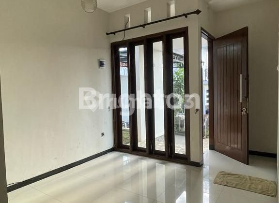 RUMAH CANTIK BONUS FURNISH DI GREEN HILLS KARANGPLOSO 2