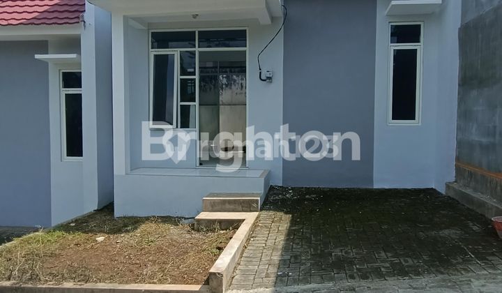 Rumah Konsep Villa dengan Lokasi Strategis di Malang Rumah Konsep Villa dengan Lokasi Strategis di Malang