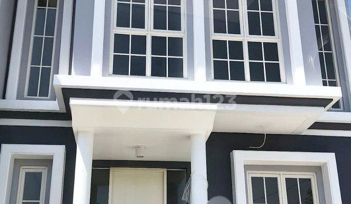 For Rent: 2-Story House in Soekarno Hatta Area Near a Famous University
