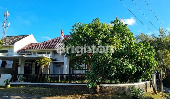 RUMAH CANTIK TERAWAT di VILLA PUNCAK TIDAR KOTA MALANG