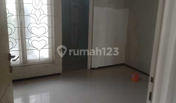 WONOREJO RENOVATED, READY TO OCCUPY, 10 METERS WIDE WONOREJO RENOVATED, READY TO OCCUPY, 10 METERS WIDE