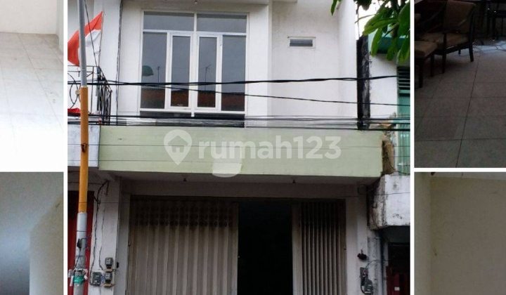 Two-Story Shop House and House with SHM. Jl Raya Samanhudi Gresik Near Market.