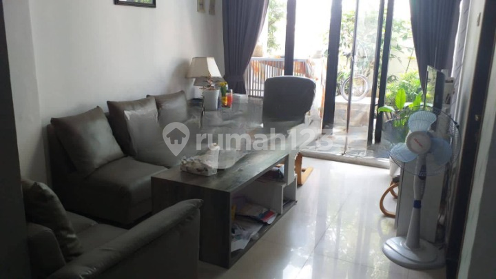 SHM 2-Story House Ready to Occupancy in Babatan Pratama Surabaya. 2