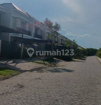 TWO-STORY READY-TO-OCCUPY REDWOOD RENTAL HOUSE, JALAN KEMBAR. 2