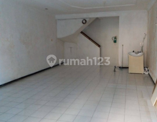 3-STOREY RUKO READY FOR USE ON SUMATRA STREET SURABAYA NEAR SILOAM HOSPITAL GUBENG 2
