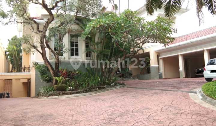 Luxury House with Golf View@ Furnished with Swimming Pool 2