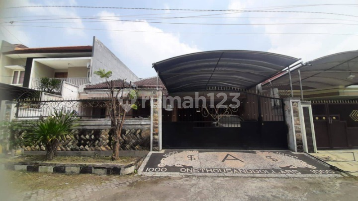 RUMAH SHM 1 LT BUTUH RENOVASI DI JEMURSARI SELATAN SURABAYA RUMAH SHM 1 LT BUTUH RENOVASI DI JEMURSARI SELATAN SURABAYA