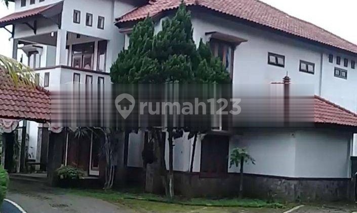 RUMAH 2 BANGUNAN INDUK DAN TAMBAHAN EKS RESTO MEWAH DI JL RAYA LAWANG MALANG