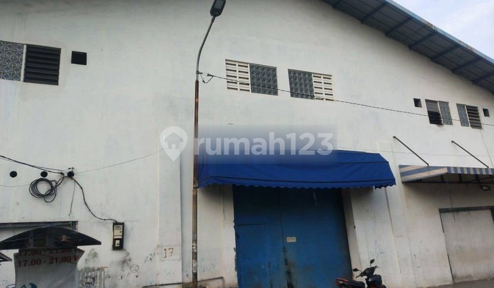 GUDANG SHM DI KALIMAS HILIR SURABAYA, RANGKA BAJA LANTAI 2. GUDANG SHM DI KALIMAS HILIR SURABAYA, RANGKA BAJA LANTAI 2.