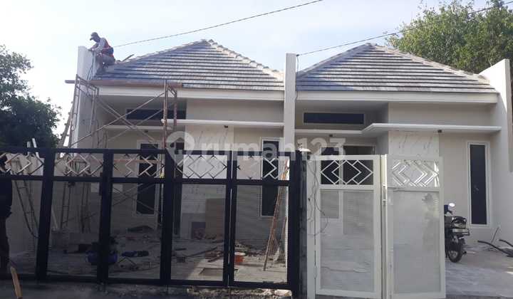 RUMAH SHM, BARU GRESS 1 LANTAI SIAP HUNI 900 JUTAAN RUMAH SHM, BARU GRESS 1 LANTAI SIAP HUNI 900 JUTAAN
