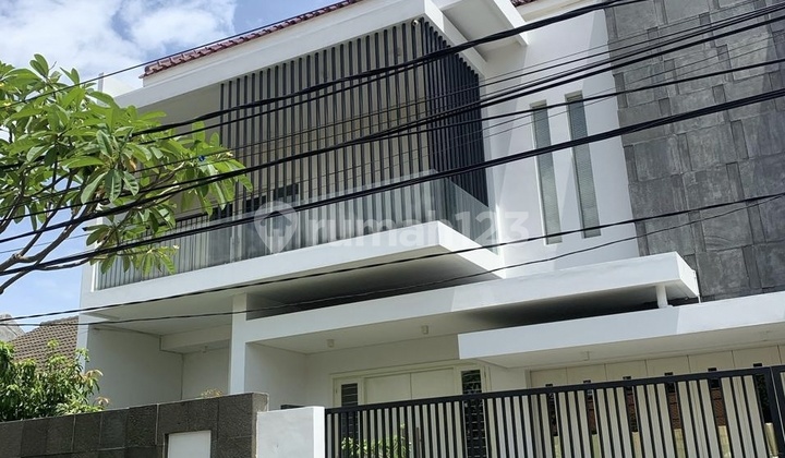 Rumah Mewah SHM, Furnished Siap Huni Jemursari. 2