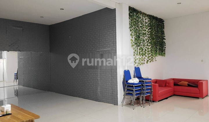 TWO ADJOINING SHOP HOUSES ON RAYA KALIWARON STREET, WITH CERTIFICATE OF OWNERSHIP. TWO ADJOINING SHOP HOUSES ON RAYA KALIWARON STREET, WITH CERTIFICATE OF OWNERSHIP.