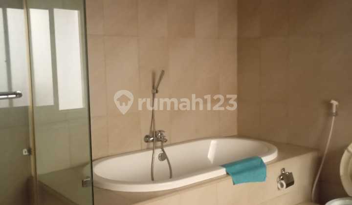 Dijual Rumah 2 Lantai Siap Huni Lippo Karawaci Strategis Harga Terbaik Shm Nego Bebas Banjir 2