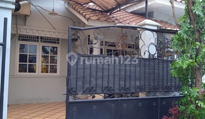 Disewakan Rumah 2 Lantai Bintaro Sektor 9 Strategis Termurah SHM Bebas Banjir