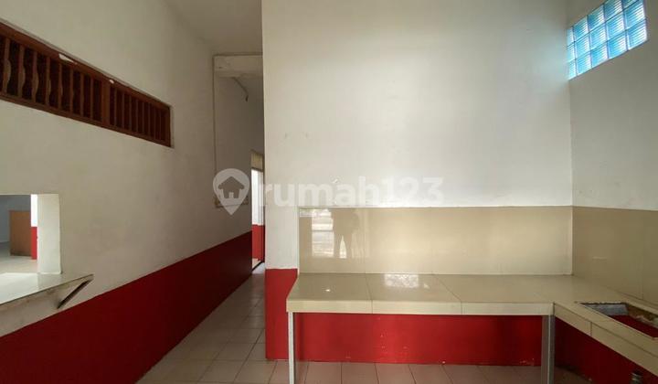 For Sale 1.5-Story Shop House in Karang Tengah, Highly Strategic, Cheapest Price, Freehold Certificate, Negotiable, Flood-Free. 2
