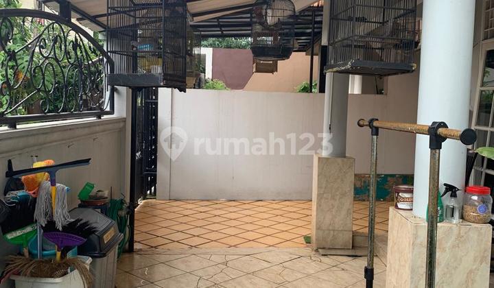 Disewakan Rumah 2 Lantai Bintaro Sektor 9 Strategis Termurah SHM Bebas Banjir 2