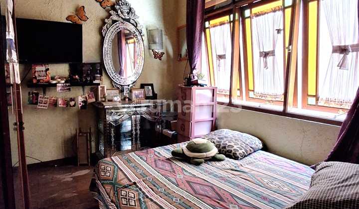 Dijual Rumah 2 Lantai Super Strategis Harga Terbaik SHM Luas Bagus Etnik Dijual Rumah 2 Lantai Super Strategis Harga Terbaik SHM Luas Bagus Etnik