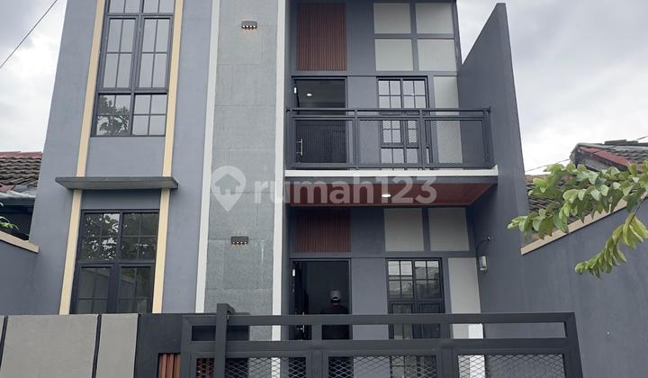 Rumah Mewah Murah 2 Lantai dan Sudah SHM Siap Huni di Cileungsi