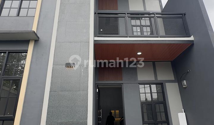 Rumah Mewah Murah 2 Lantai dan Sudah SHM Siap Huni di Cileungsi 2