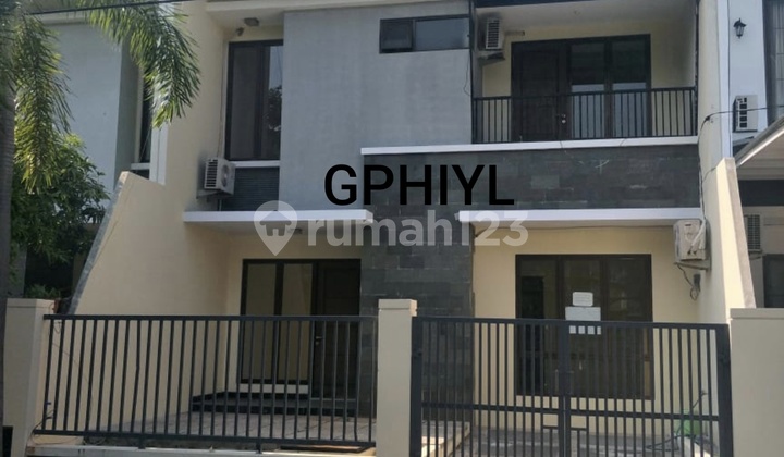 Rumah 2 Lantai di Cluster Aralia Harapan Indah Bekasi