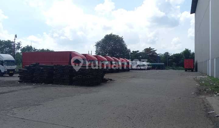 For Rent: 2300 sqm Warehouse in South Tambun Area, Jl. Raya Bekasi Jatimulya, Unfurnished. For Rent: 2300 sqm Warehouse in South Tambun Area, Jl. Raya Bekasi Jatimulya, Unfurnished.