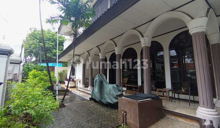 Rumah dan Kos di Bendungan Hilir 3 Lantai Tanah Abang Jakarta Pusat 2