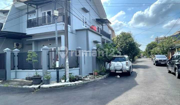 Rumah di Bulevar Hijau di Kota Harapan Indah Bekasi 2