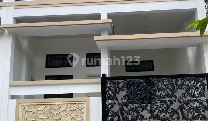 Dijual rumah siap huni di harapan indah bekasi