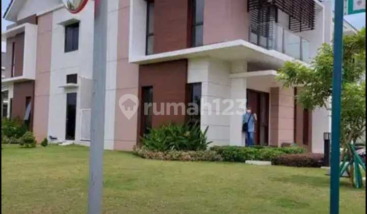 Rumah Hook di Cluster Burgundy Summarecon Bekasi