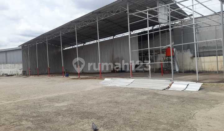 Disewakan Lahan Sdh Di Pagar Keliling Di Jalan Raya Narogong Rawa Lumbu Bekasi 