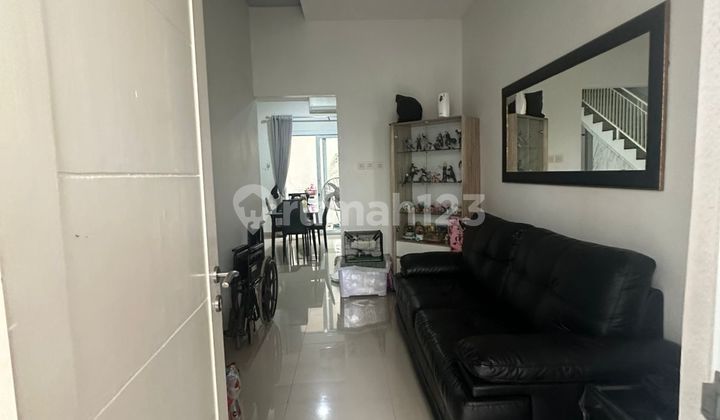 Rumah 2 Lantai di Bulevar Hijau Harapan Indah Bekasi Kota 2