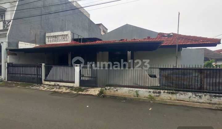 Dijual Rumah Tua Di Pondok Bambu Duren Sawit Jakarta Timur.
